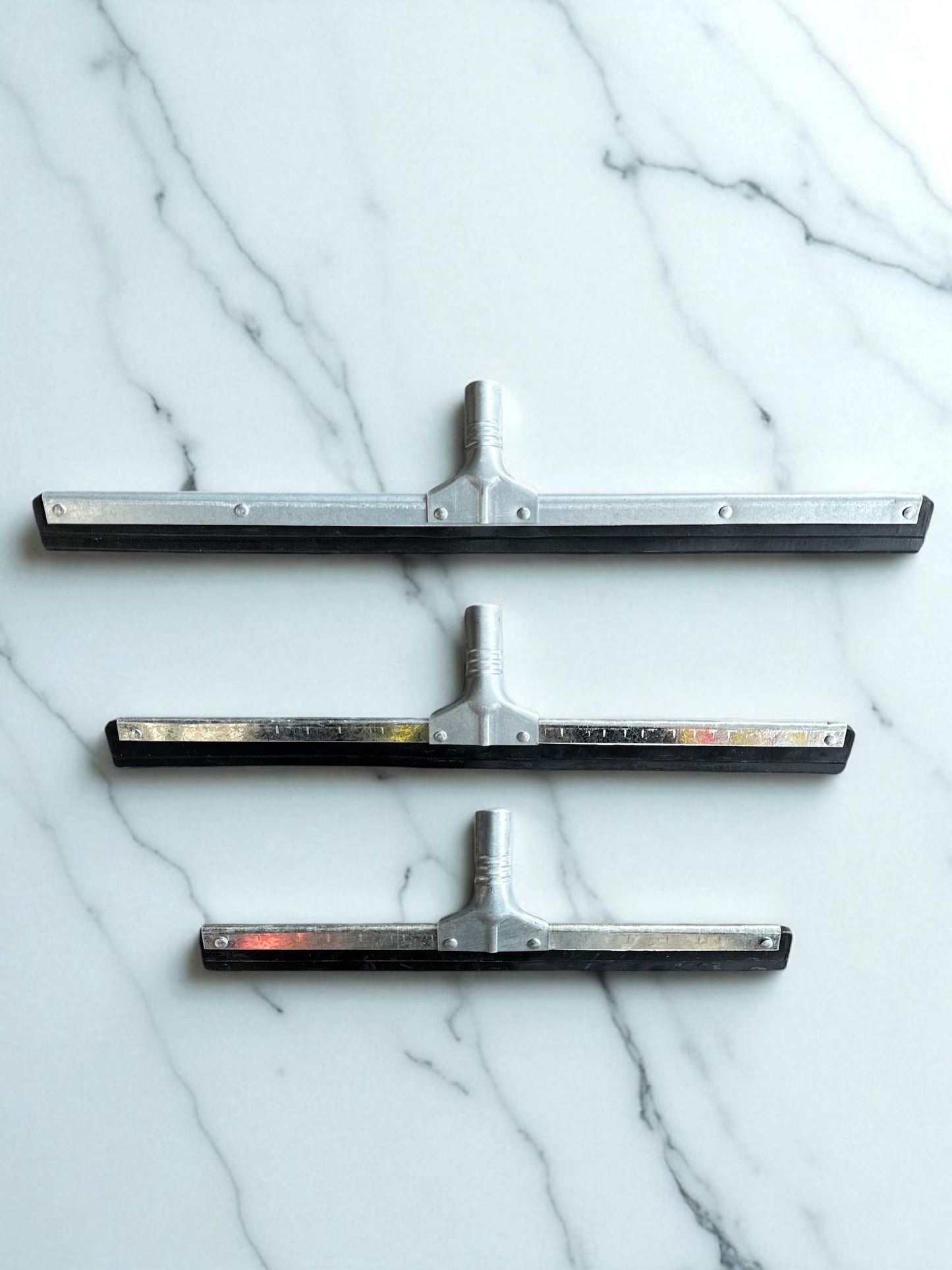 Jaladores de Agua Comerciales para Piso